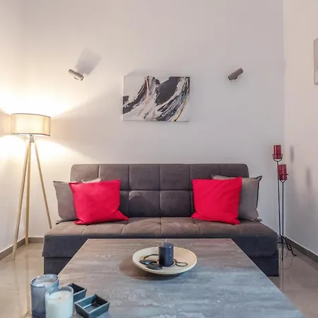 Minimalistic! Athens