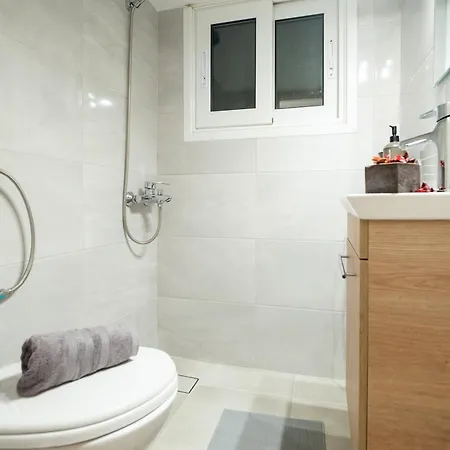 Apartment Minimalistic!