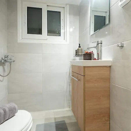 Apartment Minimalistic! *